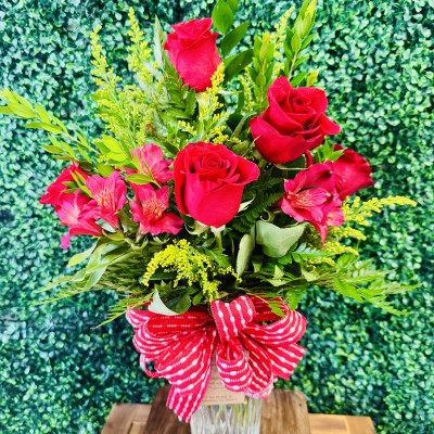 Half Dozen Roses with mixed Filler