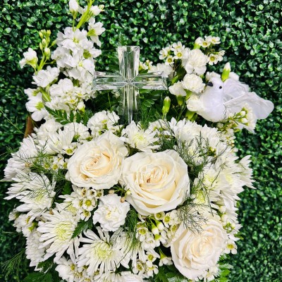 Crystal Cross Arrangement