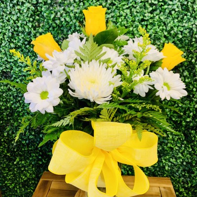 Rose, Mum and Daisies Arrangement