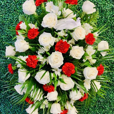 2 Dozen Roses Standing Spray
