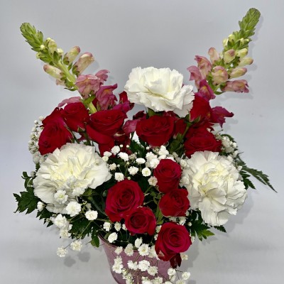 Red spray roses white carnations 