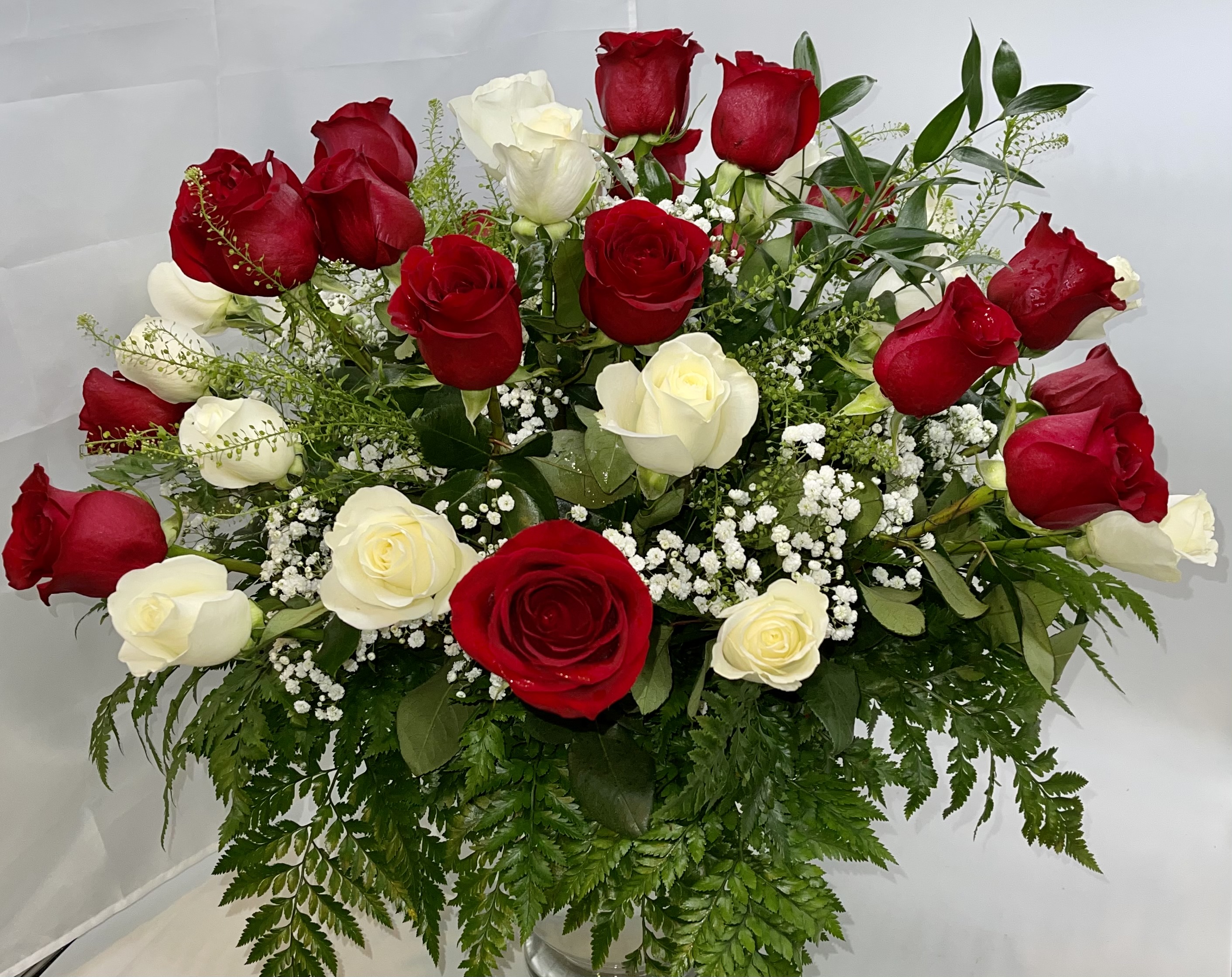 35 Red and White Roses
