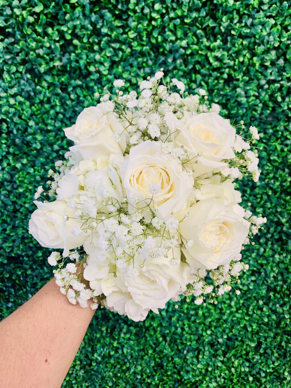1/2 Dozen Rose and Babies Breath Bouquet — Alabaster Florist