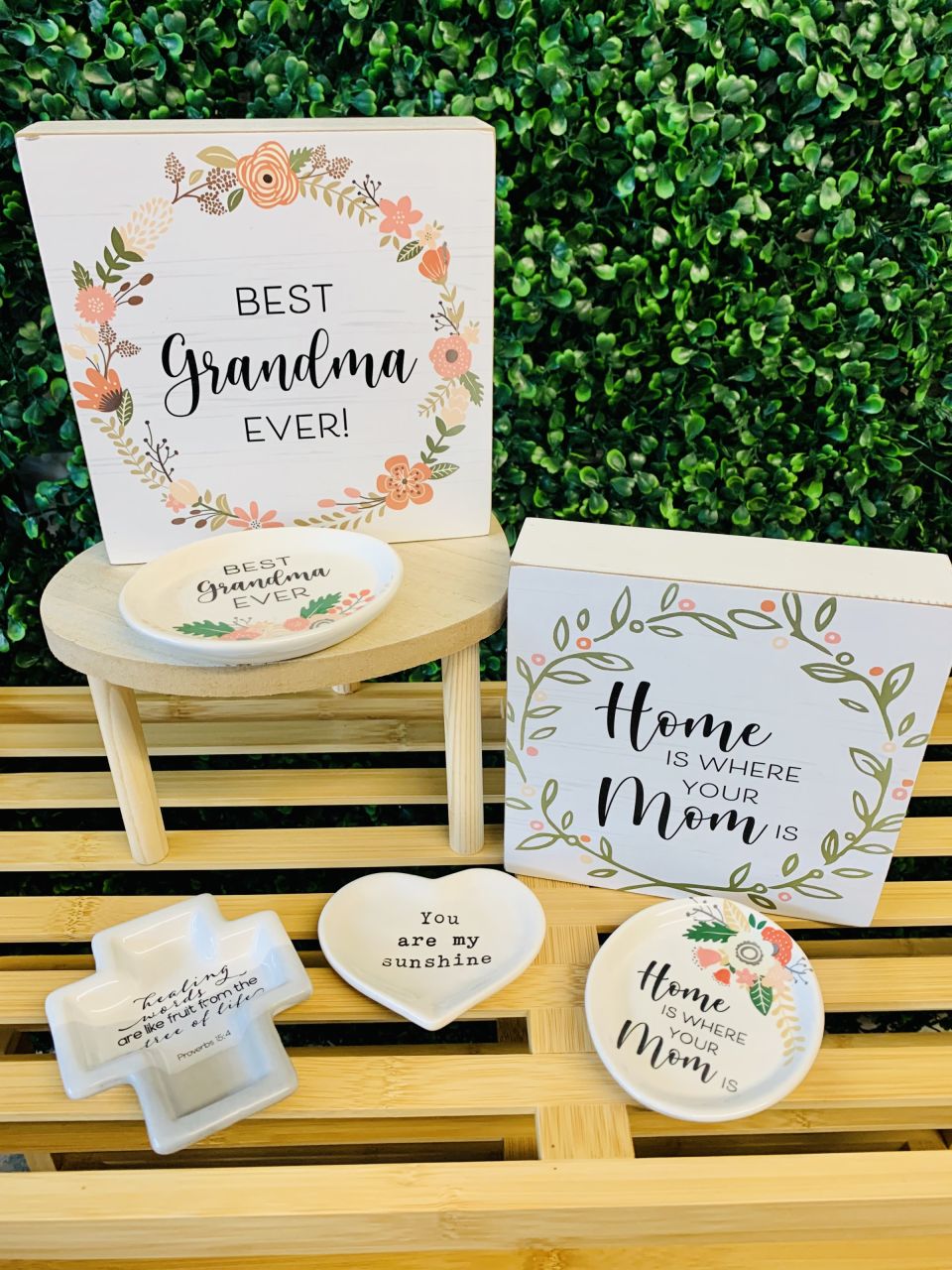 Assorted Signs and Trinket Dishes — Alabaster Florist